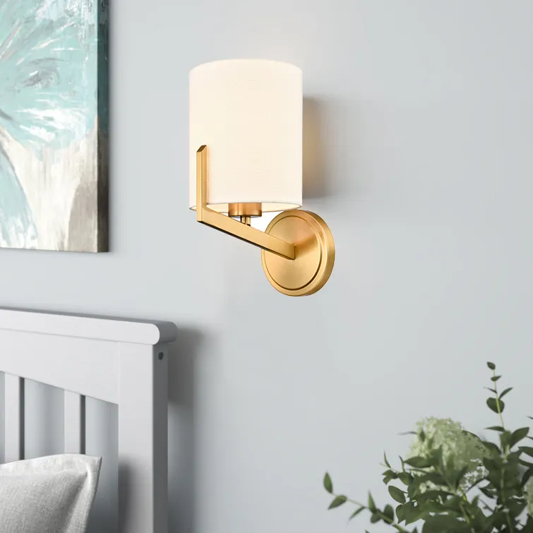 Nowoczesna lampa ścienna i oświetlenie toaletkowe